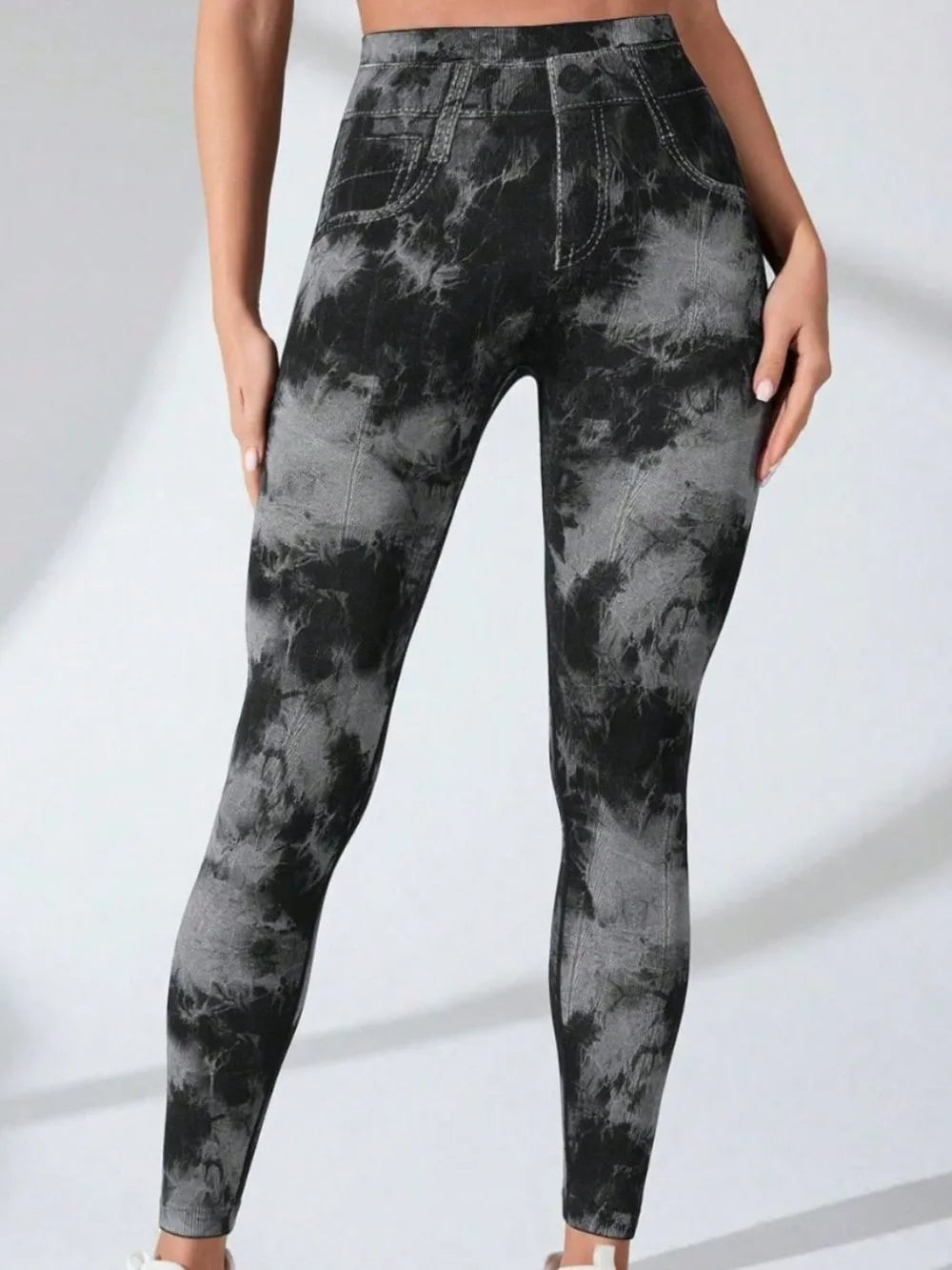 Tie-dye high waist leggings women black pocketed workout activewear front view