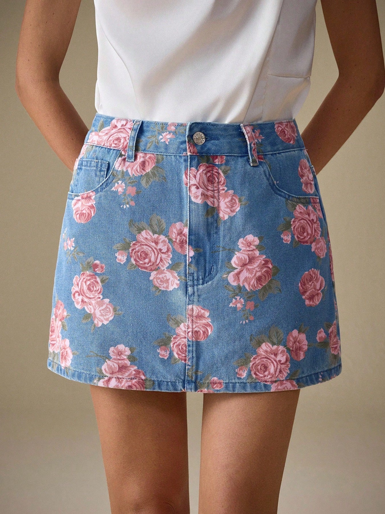 Women's floral print mini skirt in medium wash – pocketed rayon blend skirt, sizes XS to L